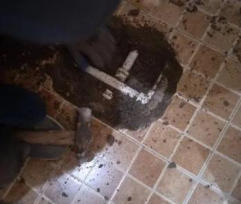 运河卫生间漏水维修公司为您分享下卫生间渗水如何处理及注意事项